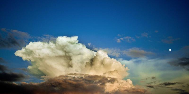 Unawatuna手工艺购物全攻略：避开游客陷阱，探寻正宗斯里兰卡巴提克与银饰作坊